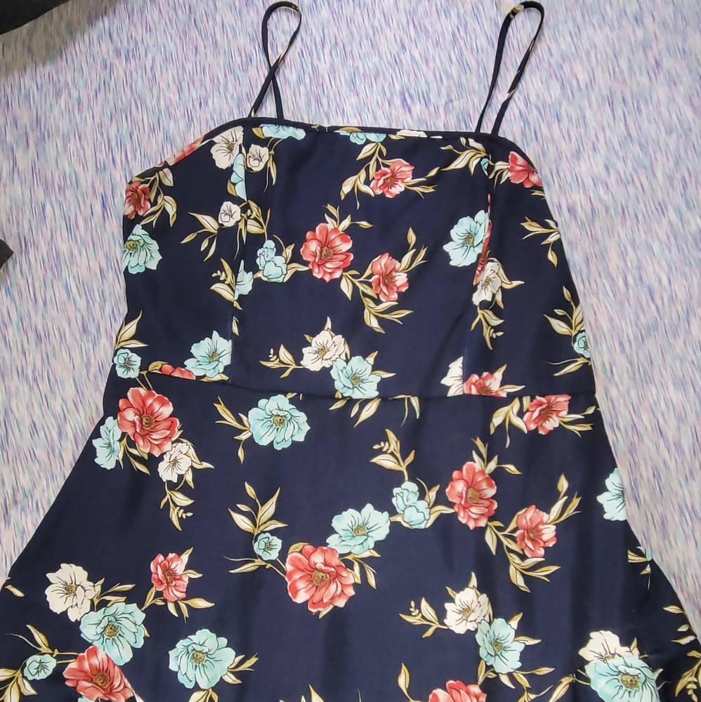 Women's blue flower dress